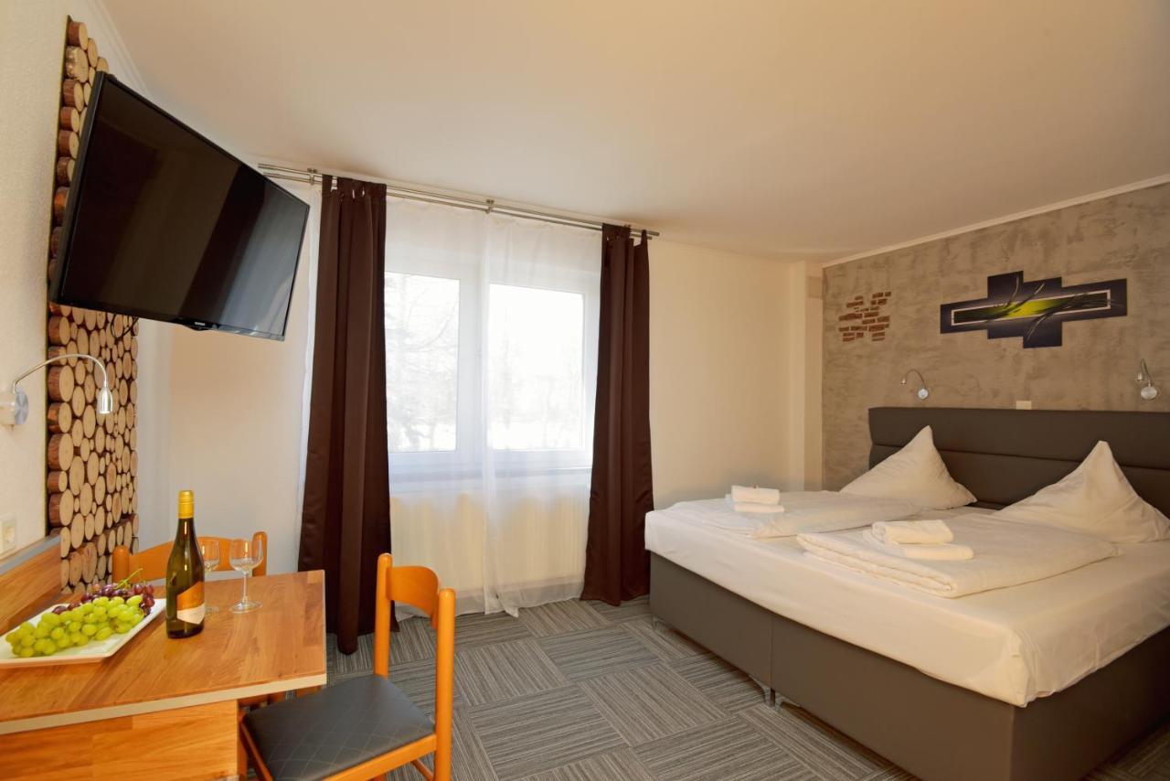 Hotel Zum Gruendle Oberhof  Bagian luar foto